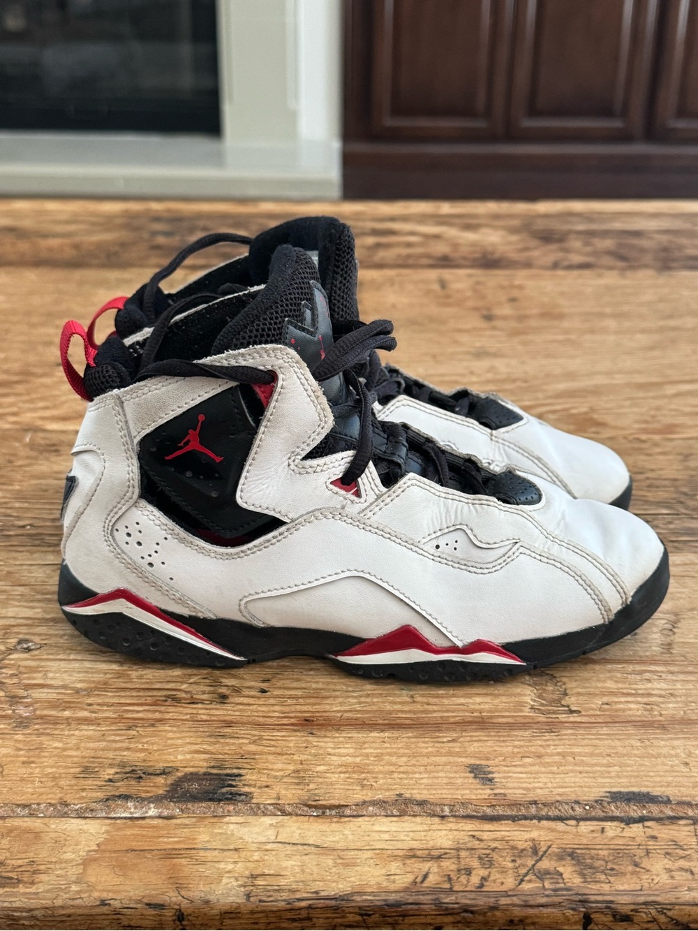 Jordan True Flight GS White Red Black Basketball Shoes (Big kids Size 3Y)